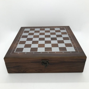 Набор шахматы и покер 6128