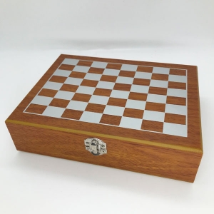 Шахматы - набор с фляжкой Jack Daniels 267