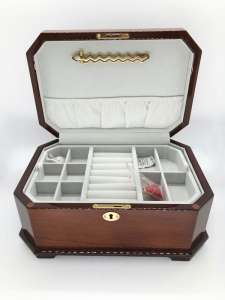 Шкатулка для хранения украшений BP-0520