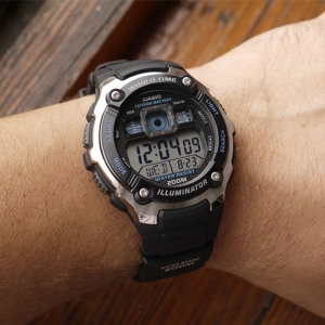 Наручные часы Casio AE-2000W-1AVDF