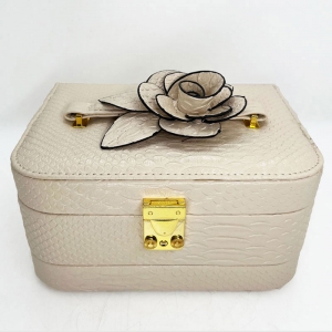 Шкатулка для хранения украшений 099-Молочный